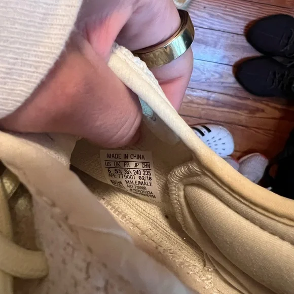 Adidas Yeezy Boost 350 shoes